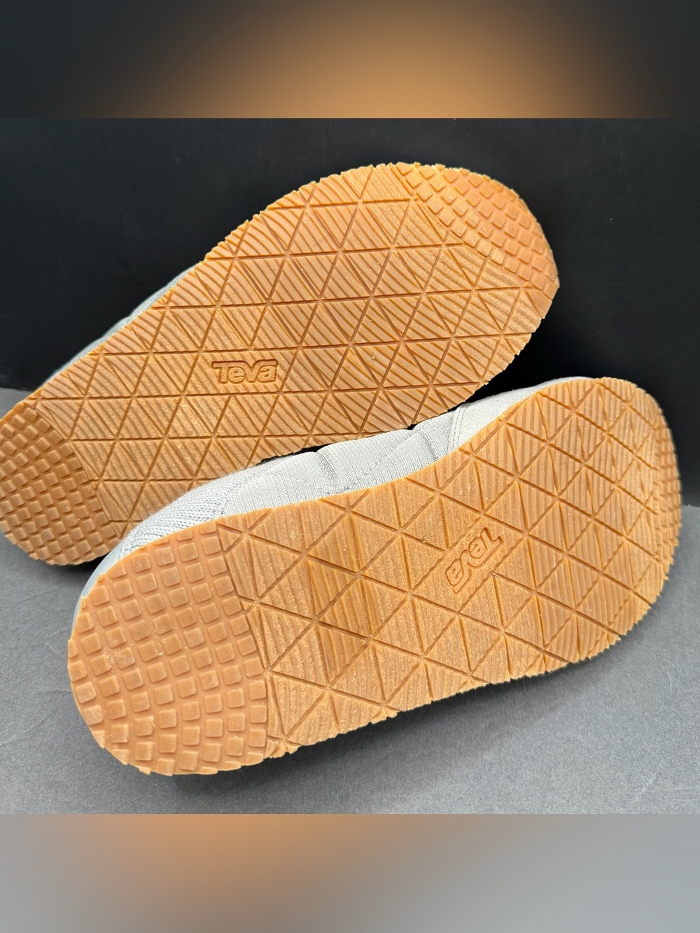 Teva - ReEmber Women's Quilted Slip-On Sneakers in Light Gray- Size:9 - Picture 8 of 8